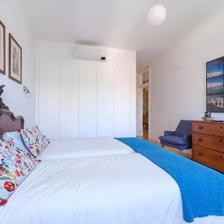 Terrace Apart With View Ac 4 Bedroom 4 Baths *