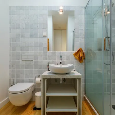 Terrace Apart With View Ac 4 Bedroom 4 Baths *